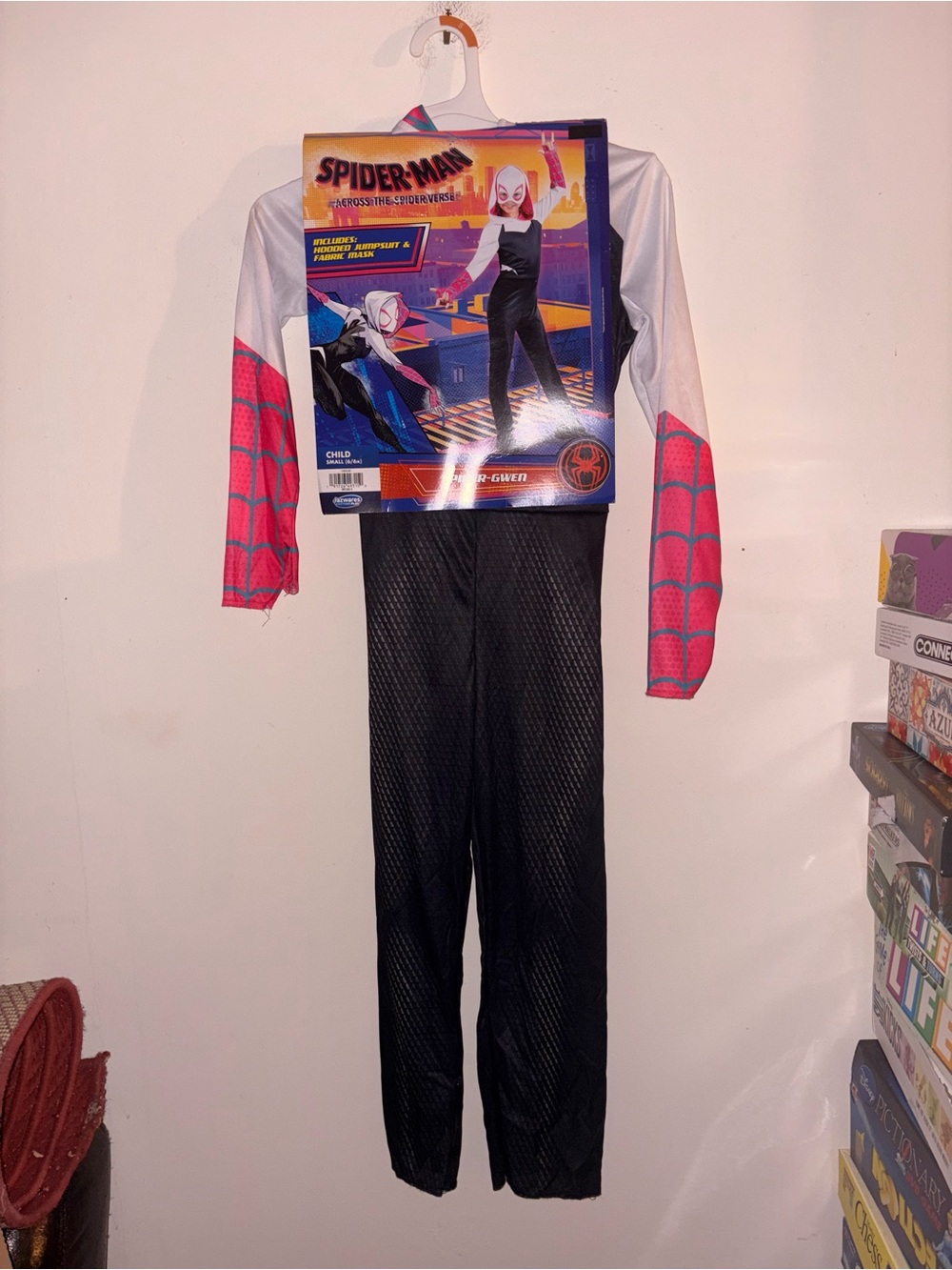 NWT Spider-Gwen size S 6/6X Spider-Man